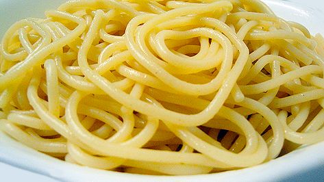 How to make plain Spaghetti Simple Pasta Dishes, Pasta Images, Plain Spaghetti, Dishes To Make, Simple Pasta, Recipes Around The World, Buttered Noodles, Easy Pasta Dishes, Soft Foods