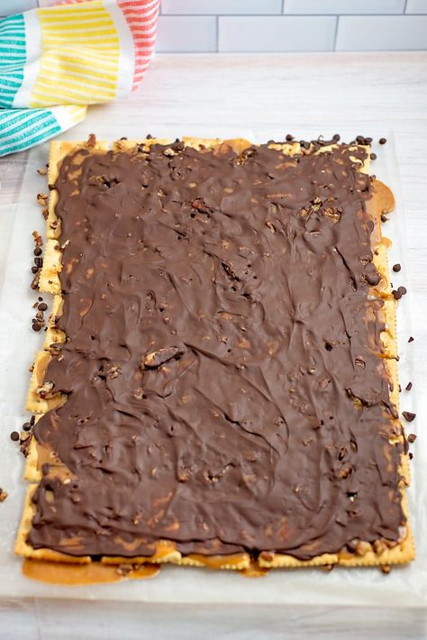 Toffee Crisp Bars, Butter Crunch Toffee Recipe, Diy Toffee Bits, Saltine Cracker Toffee Heath, Toffee Bits Recipe, Best Toffee Ever - Super Easy, Saltine Cracker Toffee, Peanut Butter Dessert Recipes, Soft Peanut Butter Cookies