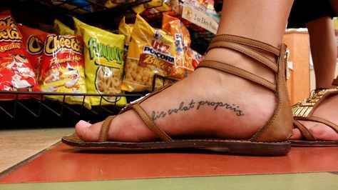 Foot arch tattoo | A woman has a tattoo reading "alis volat … | Flickr Arch Tattoos For Women, Foot Arch Tattoo, Arch Tattoo, Foot Tattoo Quotes, Secret Tattoo, Small Foot Tattoos, Ankle Tattoo Designs, Tattoo Spots, Key Tattoos