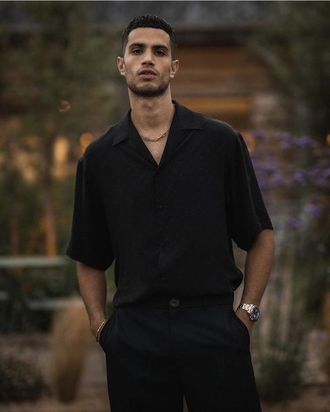 Guys All Black Outfit, Black Shirt Outfit Men, Mens Clothing Guide, Black Shirt Outfits, Money Shirt, Party Outfit Men, Black Outfit Men, Boyfriend Outfit, Shirt Outfit Men