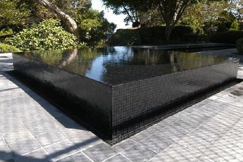 30 Coolest Black Swimming Pool Design That All Men Must Know | HomeMydesign Overflow Pool, Edge Pool, Luxury Swimming Pools, Pool Water Features, Infinity Edge Pool, Pool Fashion, Luxury Pools, Modern Pools, Backyard Pool Designs