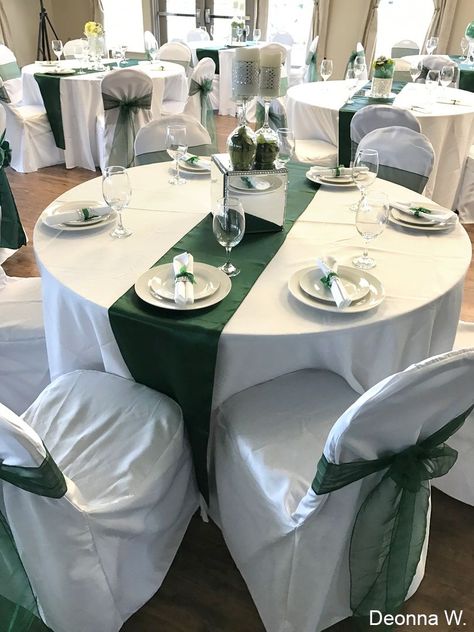 Emerald Green Quinceanera, Emerald Green Quinceanera Theme, Teal And Grey Wedding, Green Quinceanera Theme, Green Table Settings, Emerald Green Wedding Theme, Quince Decor, Green Quinceanera, Green Wedding Decorations