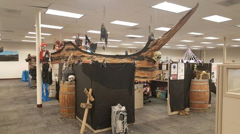 Pirate Ship built around a pod of cubicles. Halloween 2016 Cubicle Halloween Decorations Office, Pirate Halloween Decorations Office, Shipwreck Halloween Decorations, Pirate Ship House Halloween, Pirates Of The Caribbean Halloween Decorations, Pirate Ship Cubicle, Cubicle Halloween Decorations, Pirate Ship Theatre Set, Haunted Pirate Ship