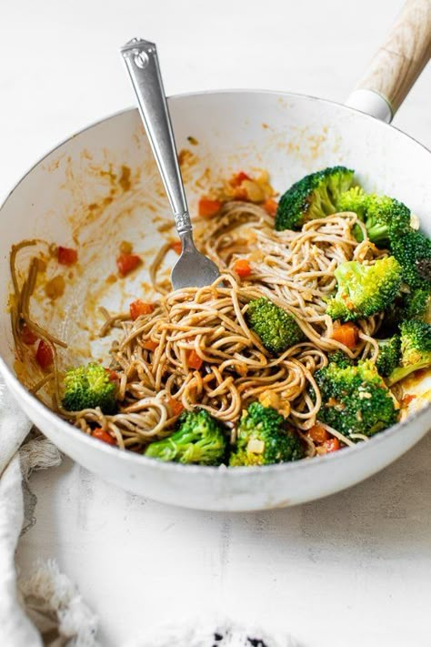 This spicy Soba Noodle Veggie Stir Fry is a quick and easy meal for one, and perfect as a dairy-free, vegetarian dinner. #vegetarian #dairyfree #soba #noodles #skinnytaste Noodle Veggie Stir Fry, Easy Meal For One, Spicy Soba Noodles, Dinner Meatless, Soba Noodles Recipe, Meal For One, Vegetarian Stir Fry, Easy Meals For One, Soba Noodle