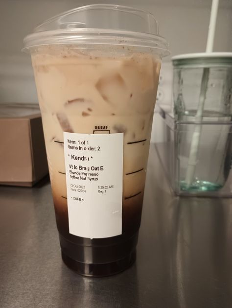 Starbucks Brown sugar and oat milk shaken espresso with toffee nut syrup Starbucks Latte, Toffee Nut, Healthy Starbucks Drinks, Healthy Starbucks, How To Order Starbucks, Cold Coffee, Starbucks Recipes, Oat Milk, Drink Milk