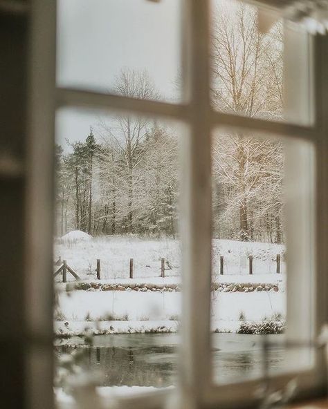 Hygge Aesthetic, Cozy Cottagecore, Through A Window, Aesthetic Cozy, Luxury Christmas, Winter Morning, Winter's Tale, Winter Nature, Winter Love