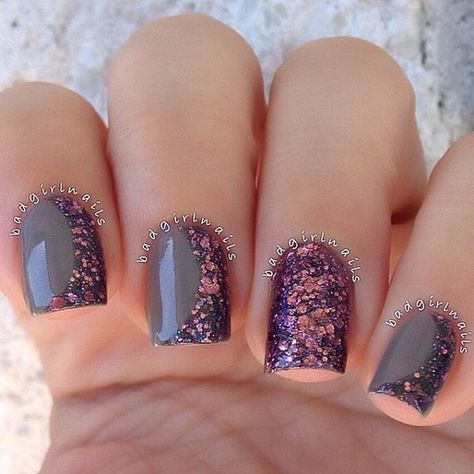 Gary and brown glitter nail art Pretty Nails Glitter, Nails Opi, Nail Design Video, Blue Nail Art, Pretty Nail Designs, Nails Polish, Winter Nail Art, Winter Nail Designs, Winter Nail