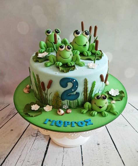 Sweet Art by Katerina’s Instagram post: “Not all frogs turn into princes!! 🐸 . . . #cake #birthdaycake #cakedecorating #cakeart #cakesofinstagram #edibleart #cakedesign” Frog Pond Cake, Frog Theme Cake, Frog Cake Birthday, Princes Cake, 5 Speckled Frogs, Frog Birthday Cake, 11 Cake, Frog Food, Pond Cake