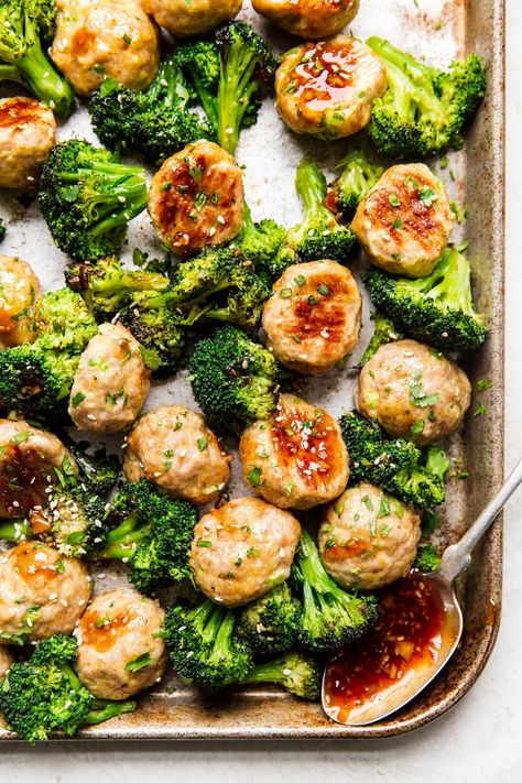 Honey-sweetened homemade teriyaki sauce drizzled over tender, garlicky chicken meatballs and broccoli make for a freezer meal that deliciously redefines the whole genre. Meatball And Broccoli Recipe, Meatballs With Broccoli, Best Italian Meatball Recipe, Chicken Teriyaki Sauce, Garlicky Chicken, Teriyaki Chicken Meatballs, Baked Chicken Meatballs, Best Freezer Meals, Meatball Soup Recipes