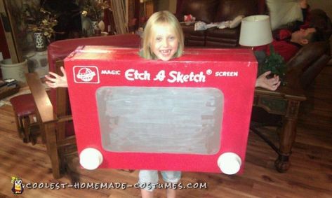 Etch-a-Sketch Costume Diy Etch A Sketch, Christmas Toyland, Christmas Floats, Salon Christmas, Boxing Halloween Costume, Christmas Parade Floats, Toy Story Halloween, Halloween Costume Design, Parade Ideas