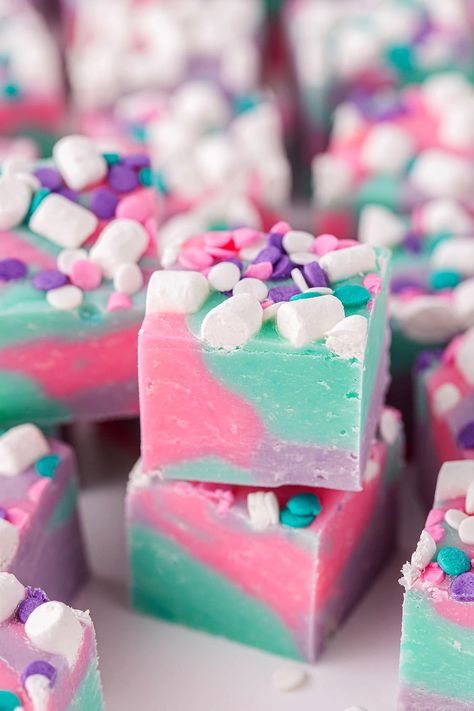 unicorn fudge squares Unique Bake Sale Ideas, Peach Fudge, Unicorn Fudge, Easter Fudge, Fudge Squares, Unicorn Recipes, Traditional Christmas Eve Dinner, Cotton Candy Fudge, Sweets Business