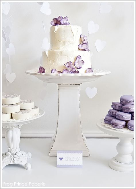 White & Lavender, so pretty. Beautiful Cake Pictures, Lavender Wedding Cake, Lavender Baby Showers, Lavender Cake, Birthday Cake With Photo, Wedding Cake Pictures, Purple Cakes, Shower Desserts, Cake Blog