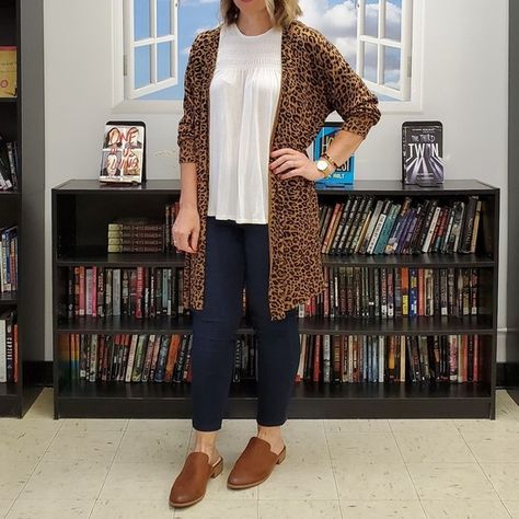 Casual teacher outfit featuring a leopard cardigan, mules, and jeans #ShopStyle #MyShopStyle #mules #leopardprint #leopard #cardigan #skinnyjeans #teacher Ice Breakers For High School, Student Teaching Outfits, Casual Teacher Outfit, Teacher Outfits High School, Teacher Attire, Teacher Outfits Elementary, Cute Teacher Outfits, Summer Teacher Outfits, School Middle School