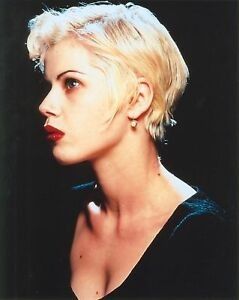 Vampire Hair, Fairuza Balk, Really Short Hair, Hair Inspiration Short, Punk Hair, Pinterest Hair, Alice In Chains, Pearl Jam, Grow Out