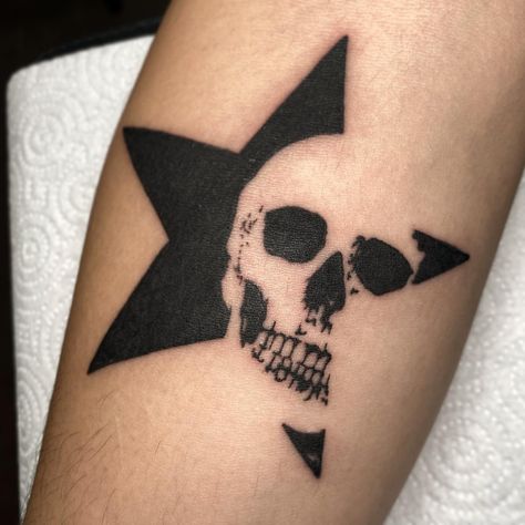 Booking December ☠️☠️☠️ | Instagram Useful Tattoos Ideas, Punk Rock Tattoo Ideas, Wrist Sleeve Tattoo, 22 Tattoo Ideas, Edgy Matching Tattoos, Goth Sleeve Tattoo, Tattoo Ideas Stars, Skull Flash Tattoo, Rock Band Tattoos