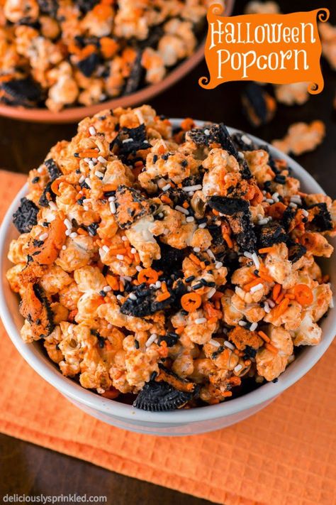 Halloween Oreo Popcorn Halloween Popcorn Mix, Easy Halloween Party Treats, Oreo Popcorn, Halloween Oreos, Halloween Popcorn, Popcorn Mix, Halloween Party Treats, Easy Halloween Party, Halloween Party Snacks