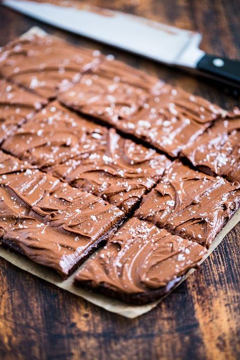 No Bake Fudge Frosted Brownies | Get Inspired Everyday! No Bake Fudge Recipes, Frosted Brownies, No Bake Fudge, Brownie Frosting, Grain Free Desserts, Gluten Dairy Free, Paleo Recipes Dessert, Fudge Frosting, Primal Recipes