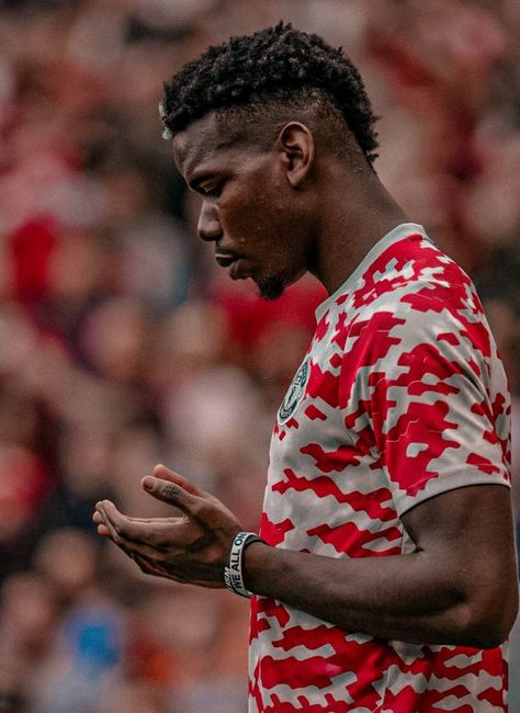 Pogba Wallpapers, Paul Pogba Manchester United, Neymar Jr Wallpapers, Manchester United Wallpaper, Manchester United Legends, Best Fragrance For Men, Football Players Images, Football Images, Paul Pogba