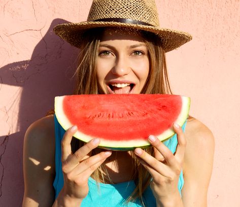 Healthy Eating Meal Plan, Eating Watermelon, Clean Plates, Summer Skincare, Summer Skin, Best Fruits, Healthy Fruits, Foods To Eat, Natural Food