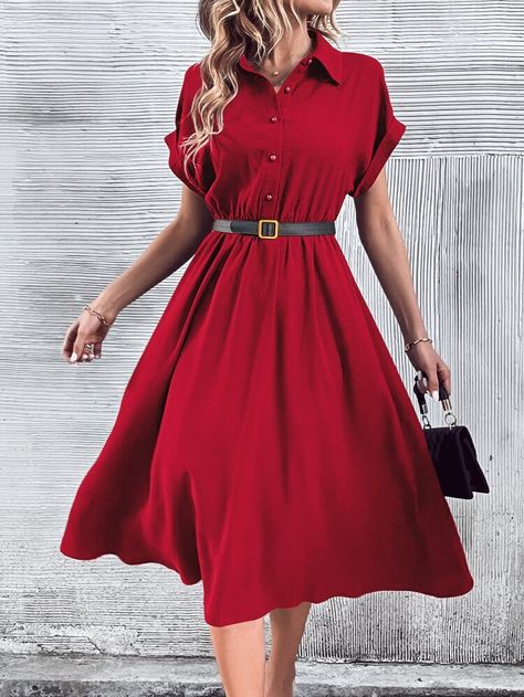 Simple Red Dress Casual, Modest Red Dress, Modest Casual Dresses, Chic Christmas Outfit, Simple Red Dress, Cozy Christmas Outfit, Christmas Outfit Inspiration, Red Dress Casual, Winter Date Outfits