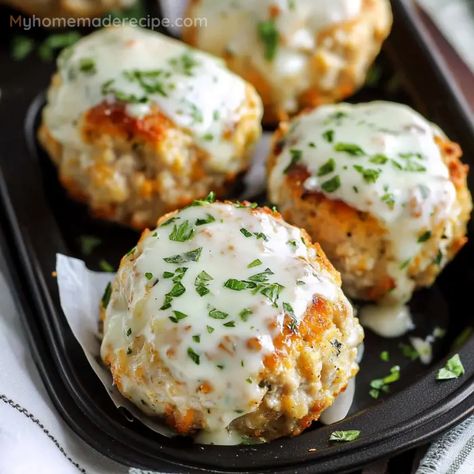 Baked Dinner Ideas, Dinner Ideas Easy Recipes, Slow Cooker Mediterranean, Traditional Meatloaf Recipes, Top Dinner Recipes, Chicken Meatloaf, Simple Family Meals, Garlic Parmesan Chicken, Parmesan Chicken