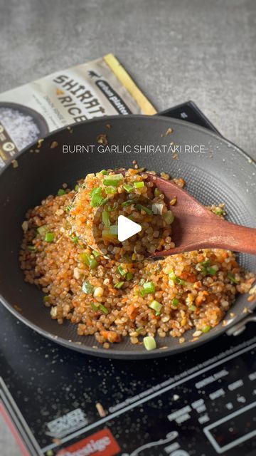 Vidhi Doshi on Instagram: "Burnt Garlic Shirataki Rice 

Who doesn’t love a goood burnt garlic rice? And it’s even better when you pair it with @urbanplatter.in Shirataki rice that has such little calories! 
Made from the conjac plant, Shirataki claims to burn more calories digesting it than you get by consuming it! (Ofc pls speak to a nutritionist once before trying to go on a weight loss diet) 

The recipe is so simple and it tastes also so good because these little pearls absorb flavor well! 
Also, my fav @urbanplatter.in has Shirataki  noodles also! Amazing right? Go check it out and make this! 

#burntgarlicfriedrice #vegan #veganfood #veganrecipes #shiratakinoodles #shirataki #asianfood" Shirataki Rice Recipes, Shirataki Rice, Shirataki Noodles, Garlic Rice, Vegan Meals, Vegetarian Recipes Healthy, Healthy Vegetarian, Rice Recipes, Meal Time