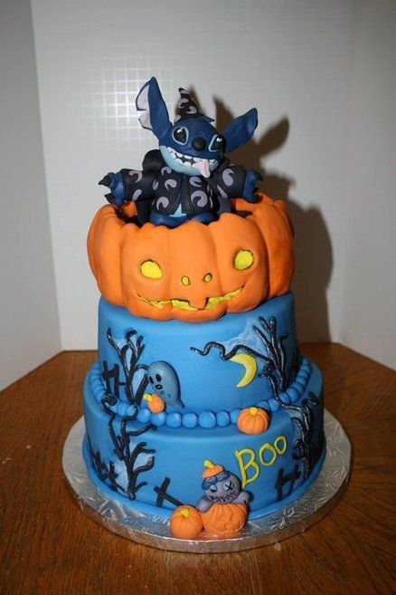 Halloween Stitch Cake by RocketCakes  ....♡♥♡♥♡♥Love★it Stitch Halloween Party, Stitch Themed Birthday Cake, Stitch Cake Ideas, Stitch Cakes, Birthday Stitch, Lilo And Stitch Cake, Halloween Potluck, Scary Cakes, Disney Themed Cakes