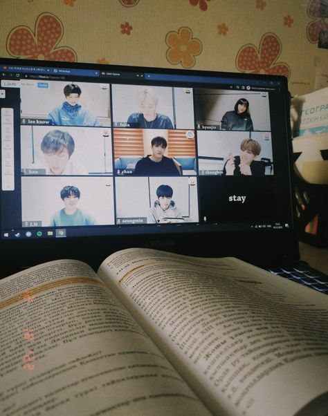 Skz Study Motivation, Lifeat.io Kpop, Stay Aesthetic Skz, Stay Aesthetic, Aesthetic Skz, Straykids Aesthetic, My Childhood Friend, Chill Room, Kids Study