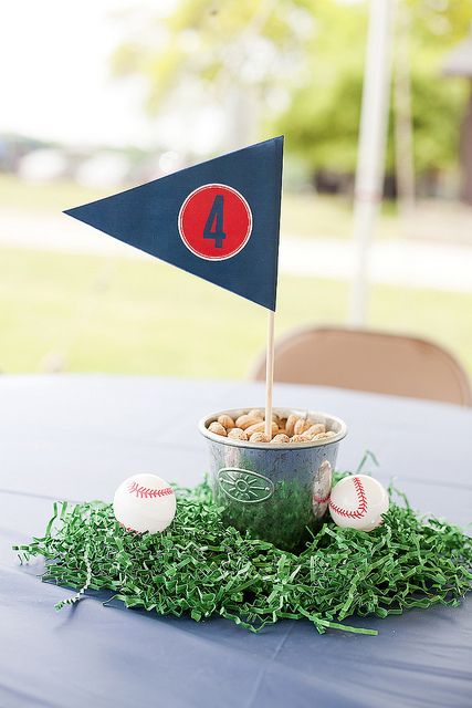 Sport Party Ideas, Party Decorations Centerpieces, Baseball Centerpiece, Sports Party Decorations, Baseball Theme Party, Sports Theme Birthday, Baseball Birthday Party, Baseball Party, Baseball Theme