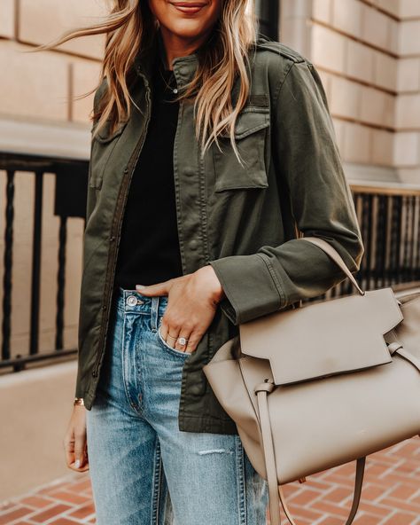 Green Military Jacket Outfit, Moto Jacket Street Style, Military Jacket Outfits, Utility Jacket Outfit, Work Blazer Outfit, Celine Mini Belt Bag, Jackson Instagram, Moto Jacket Outfit, Celine Belt