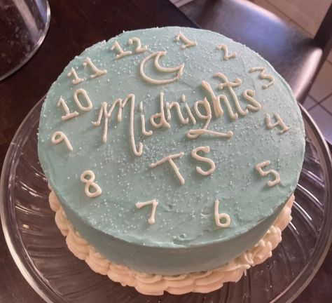 Bolo Taylor Swift, Cake Fail, Taylor Swift Cake, Taylor Swift Birthday Party Ideas, Cake Fails, Sweet Sixteen Birthday Party Ideas, About Taylor Swift, Taylor Swift Party, Taylor Swift Birthday