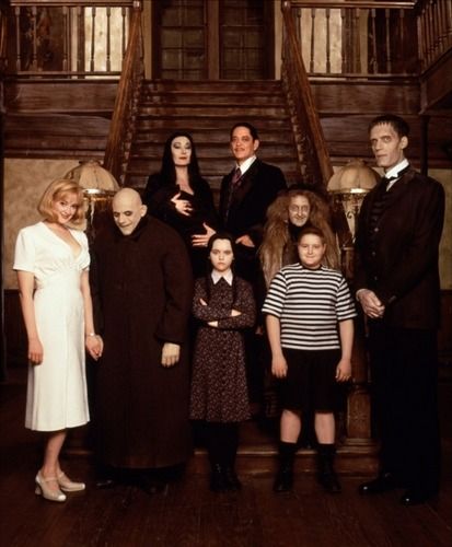 Raul Julia as Gomez - Raul Julia Photo (30590729) - Fanpop Adams Family Costume, Adams Family Halloween, Joan Cusack, Raul Julia, Addams Family Movie, Addams Familie, Addams Family Values, Christopher Lloyd, Charles Addams