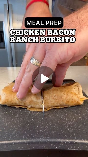 High Protein Hub on Instagram: "Chicken Bacon Ranch Burritos for Meal prep. By @tastyshreds 343 cals 42g protein 33 carbs 13 fat The ingredients: 17oz. Chicky breast 3 tbsp Siete taco seasoning Cilantro 5 slices center cut bacon Low cal tortilla wrap 80g reduced fat cheddar For da sauuuuuce: 159g nonfat Greek Onion powder Ranch 20g chipotle adobo pepper Lime 4 garlic cloves Cilantro Enjoy! #chicken #bacon #ranch #cozy #mealprep #easy #easyrecipe #dinner #cooking #food #foodblog #eeeats #foodstagram #instafood #healthy #highprotein" Chicken Bacon Ranch Wrap Meal Prep, Chicken And Bacon Wraps Easy Recipes, High Protein Chicken Bacon Ranch Burrito, Chicken Bacon Ranch Burrito, Low Cal Tortilla, Hammy Sammy, High Protein Wraps, Chicken Avacado, Low Carb Turkey Meatballs