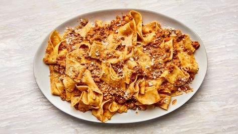 BA’s Best Bolognese Best Bolognese Recipe, Sunday Gravy, Bolognese Recipe, Bolognese Sauce, Spaghetti Bolognese, Foods Recipes, Goulash, Meat Sauce, Fresh Pasta