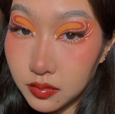 Fire Makeup, Artsy Makeup, Maquillage On Fleek, Orange Makeup, Graphic Eyeliner, Cake Face, Eye Makeup Designs, Colorful Eye Makeup, Makeup Clothes