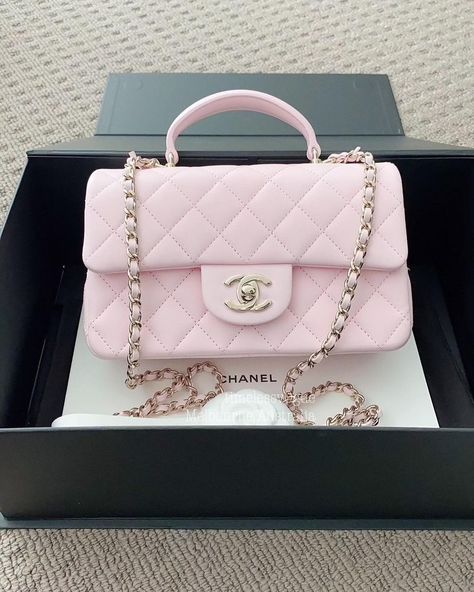 Pink Chanel Bag, Kily Jenner, My Style Bags, Luxury Bags Collection, Handbag Essentials, Malibu Barbie, Girly Bags, Lv Bags, Pink Chanel