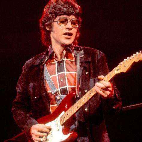 Remembering 'The Band' Musician Robbie Robertson and How He Defined the Americana Genre — People Robbie Robertson, Louisiana Bayou, Cripple Creek, Band Pictures, The Band, Music Is Life, Louisiana, Musician, Band