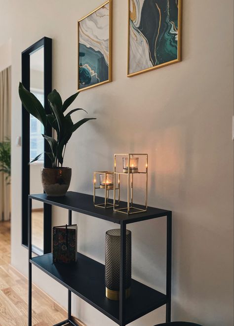 #corridor #corridordesign #greendesign #greendecor #gold #goldandgreen #consoletable #candlestick #wallartdecor #blackmirror Corridor Table, Table Arrangement, Plant Vase, Table Arrangements, Black Mirror, Console Table, Entryway Tables, Entryway, Vase