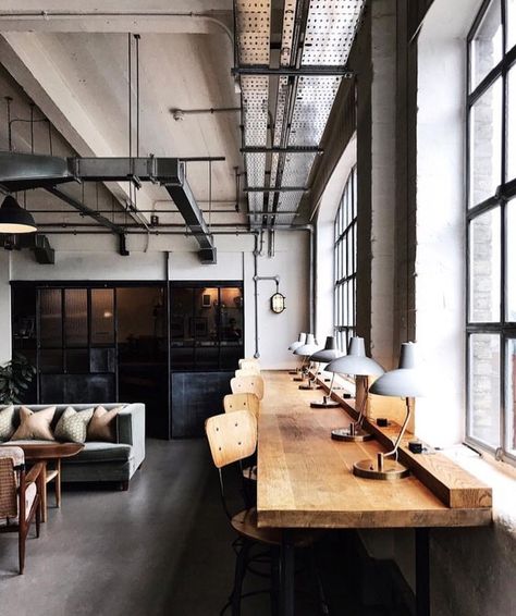 Soho House on Instagram: “Mondays aren’t so bad when your office looks like this @sohoworks ☕️ #SohoWorks #SohoHouse” Coworking Space Design, Shoreditch House, Warehouse Office, Industrial Office Design, Loft Office, Office Space Design, Industrial Interior Design, Soho House, Industrial House