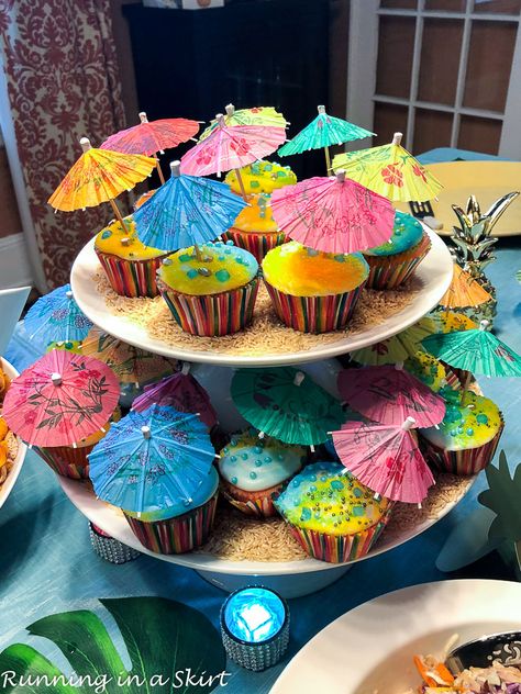 Fun Shower Games, Hawaiian Baby Showers, Luau Food, Shower Images, Beach Baby Showers, Luau Baby Showers, Tropical Baby Shower, Luau Theme, Coed Baby Shower