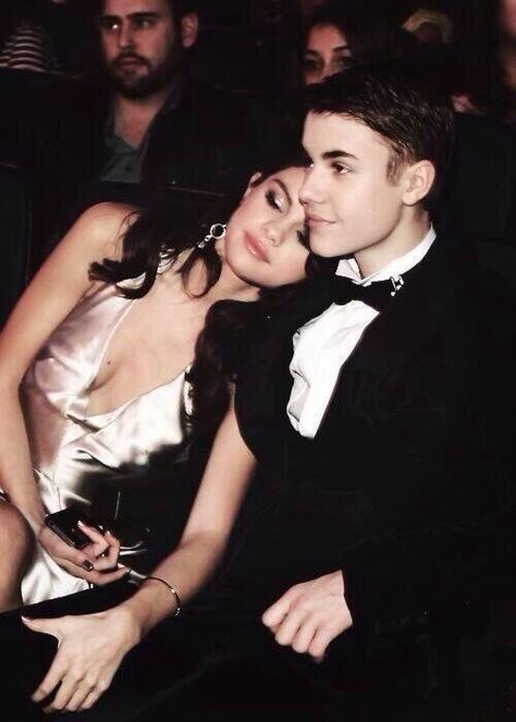 Justin Bieber Selena Gomez Wallpaper, Selena Gomez And Justin Bieber Aesthetic, Selena Gomez Grammys, 2012 Justin Bieber, Selena And Justin, Celina Gomez, Selena Gomez Justin, Justin Bieber And Selena Gomez, Justin Bieber Family