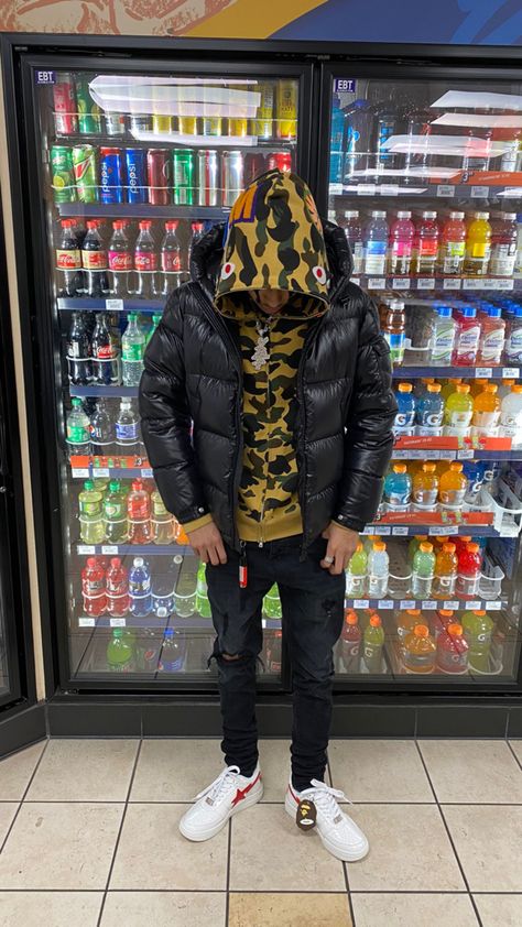 Bape Hoodie Outfit Men, Black Men Street Fashion Winter, Bape Hoodie Outfit, Mens Hairstyles Curly, Hoodie Outfit Men, Black Outfit Men, Bape Hoodie, Rapper Outfits, Drip Outfit Men