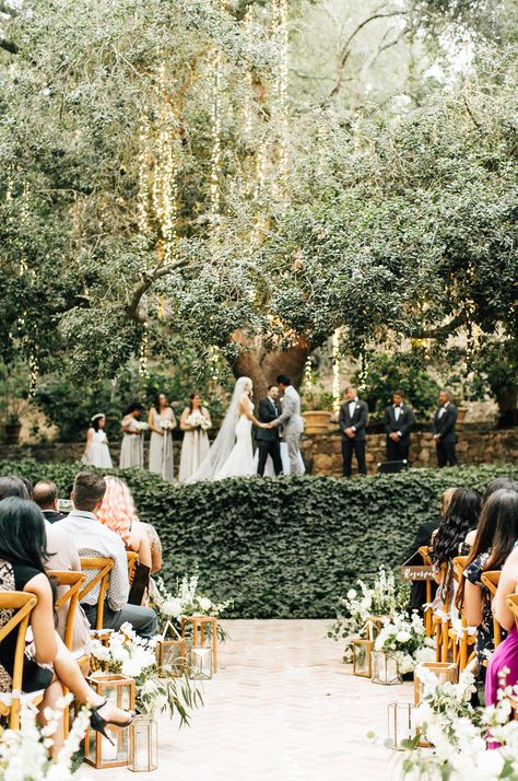 Ceremony Decorations Outdoor, Calamigos Ranch Wedding, Calamigos Ranch, Outdoor Wedding Photography, Wedding Muslim, Pinterest Wedding, Wifey Material, Garden Weddings, Sparkly Wedding