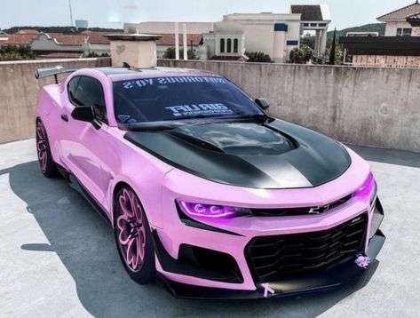 Girly Muscle Cars, Cheverlot Camaro, Car Romance, Pink Camaro, Pink Car Accessories, Sick Cars, Surprise Dance, Camaro Car, Purple Car