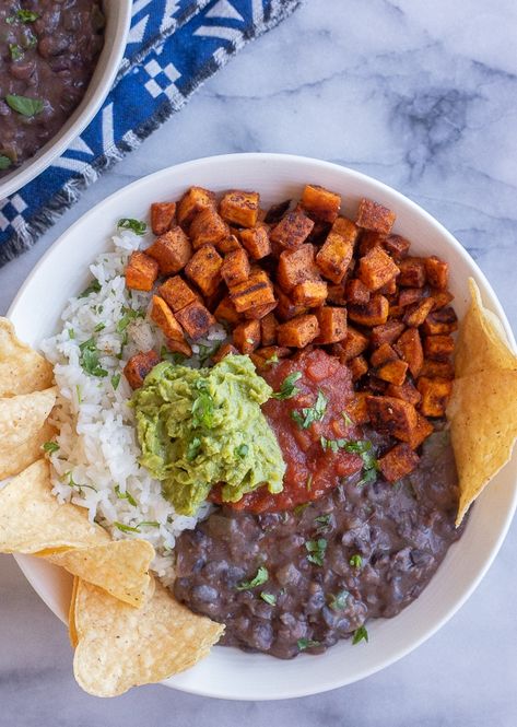 Black Bean Burrito, Sweet Potato And Black Bean, Bean Burrito, Healthy Bowls Recipes, Roasted Sweet Potato, Burrito Bowls, Healthy Bowls, Food Groups, Think Food