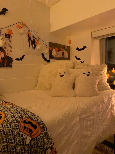 200+ Aesthetic Cozy Halloween Bedroom Decor Ideas to Try in 2024 | Indoor Halloween Decorations Halloween Themed Room Aesthetic, Fall Dorm Room Decor, Dorm Halloween Decor, Cozy Halloween Bedroom, Halloween Decorations Bedroom, Halloween Dorm, 200 Aesthetic, Fall Room Ideas, Indoor Halloween Decorations