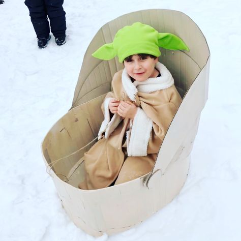 Cardboard Sled, Baby Yoda Costume, Kid Costumes, Yoda Costume, Mandalorian Costume, Halloween Time, Homemade Baby, First Halloween, Winter Fun