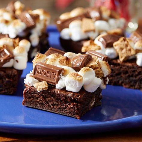 Smores Brownies Recipe, Smores Brownies, Food Recipes For Dinner, Dinner Desserts, Party Plan, Fresh Groceries, Recipes For Dinner, S'mores, Digital Coupons