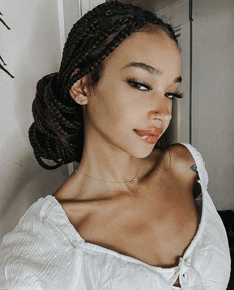 Box Dreads, Cute Hairstyles For Curly Hair, Hairstyles For Curly Hair, Box Braids Hairstyles, Light Skin, Aesthetic Hair, Brown Skin, Box Braids, Pretty Face