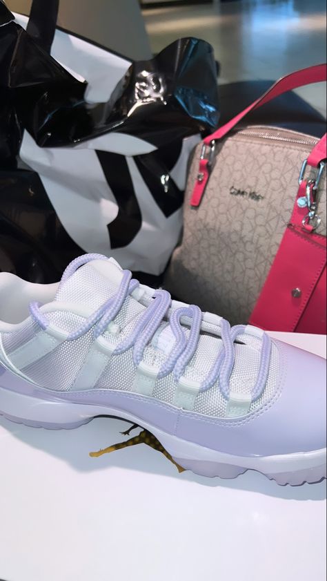 Jordan 11 Violet, Jordans 11, Girly Tingz, White Violet, Jordan White, Winter Fit, Girl Dinner, Womens Jordans, Fly Girl